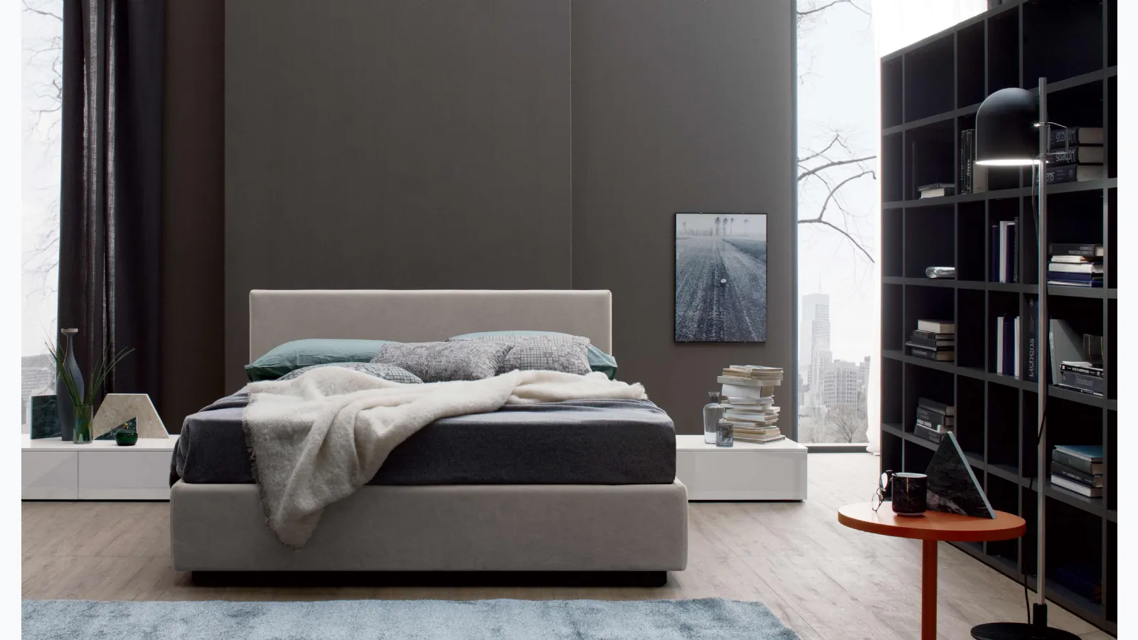 Letto in tessuto con testiera dal design semplice ed essenziale New Life di Spagnol Mobili