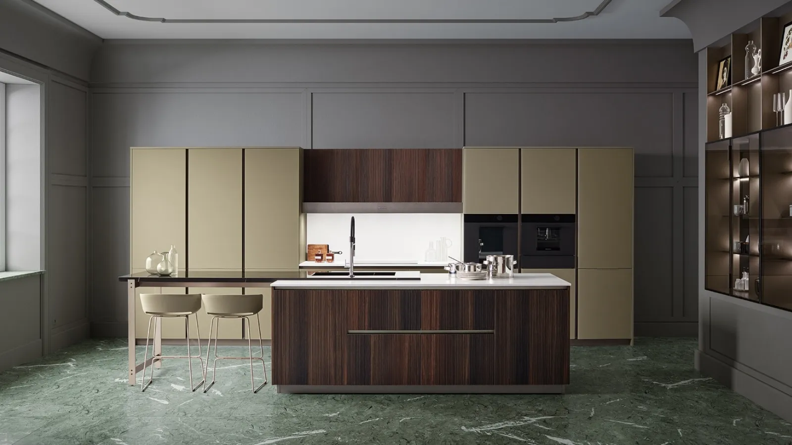 Cucina Moderna con isola Lounge 05 in Vetro laccato opaco Verde e Canneté Rovere Scuro di Veneta Cucine