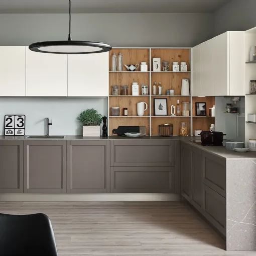 Cucina Moderna angolare Milano 05 in laccato Grigio e Bianco di Veneta Cucine